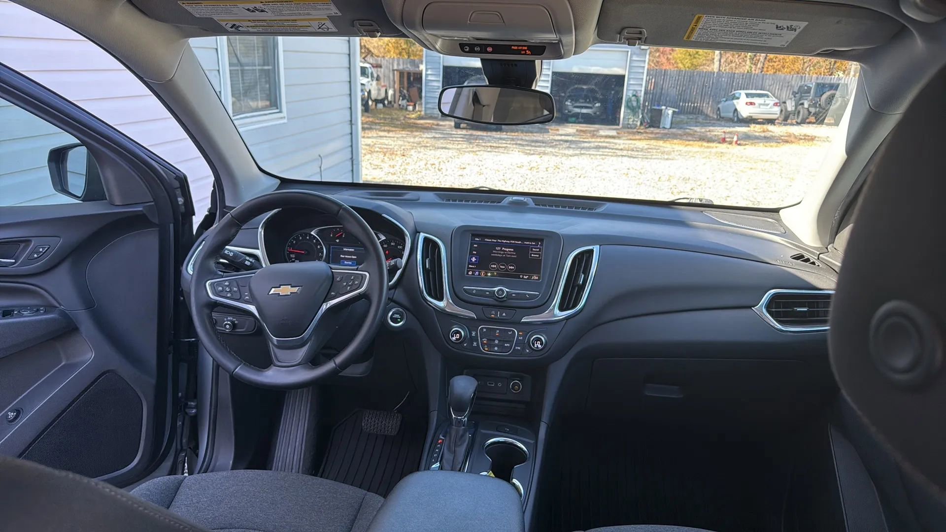 Used 2023 Chevrolet Equinox LT image 26