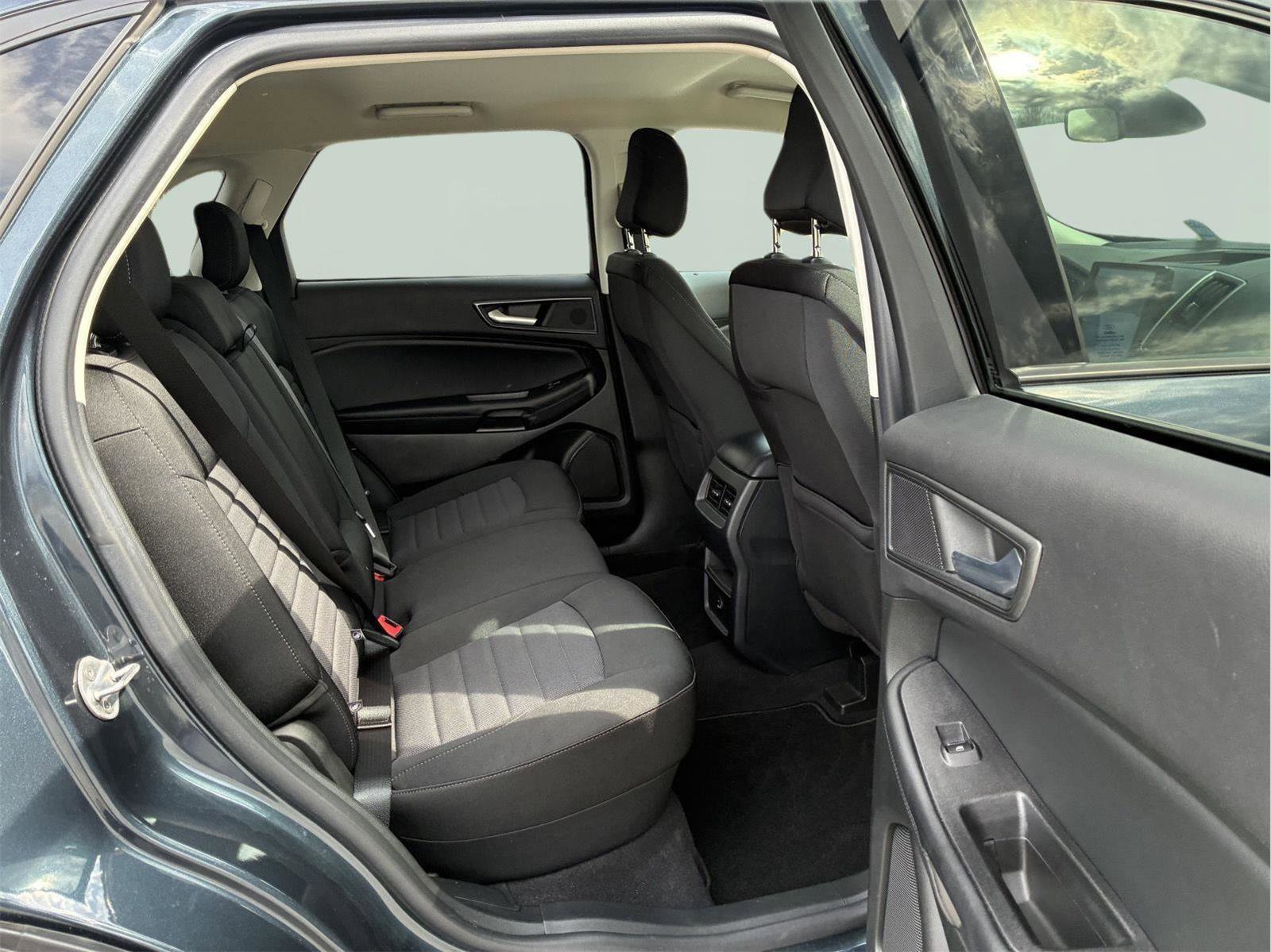 Used 2022 Ford Edge SE AWD/4WD image 13