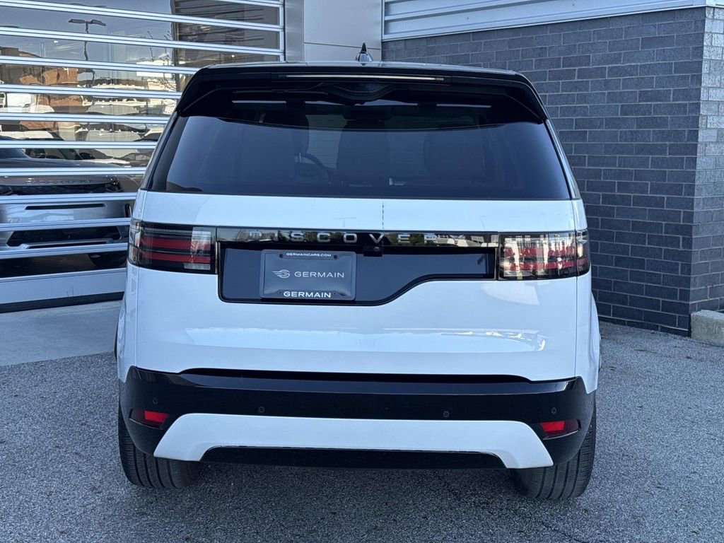 Certified 2025 Land Rover Discovery Dynamic SE AWD/4WD image 5