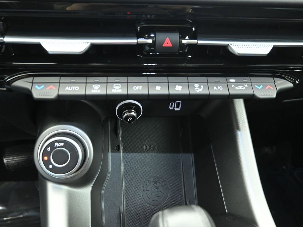 Used 2024 Alfa Romeo Tonale Ti image 18