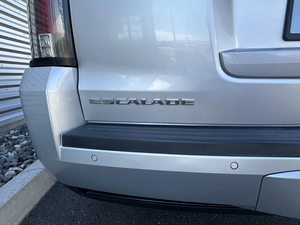 Used 2020 Cadillac Escalade Luxury image 31