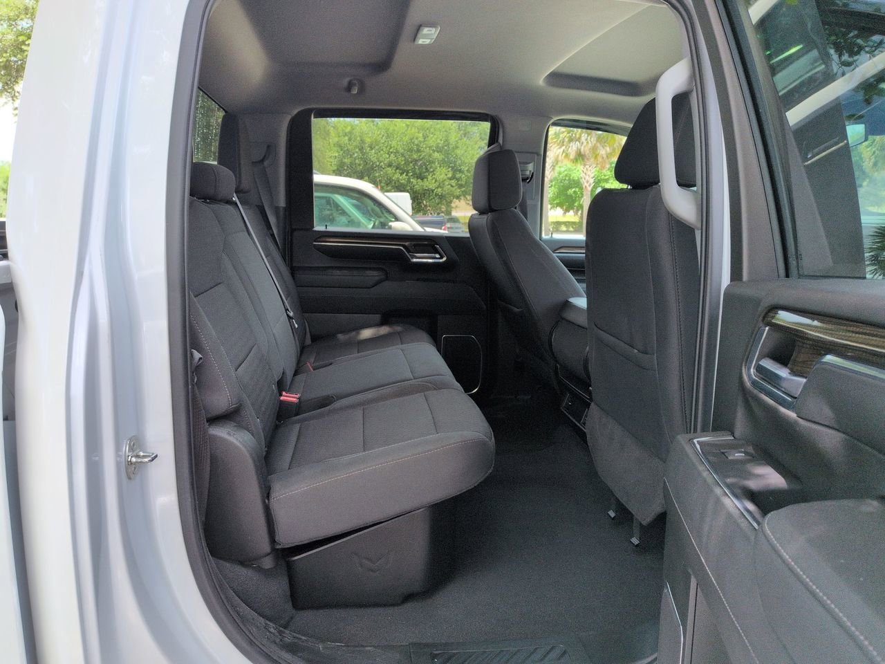 Used 2024 Chevrolet Silverado 2500 LT AWD/4WD image 24
