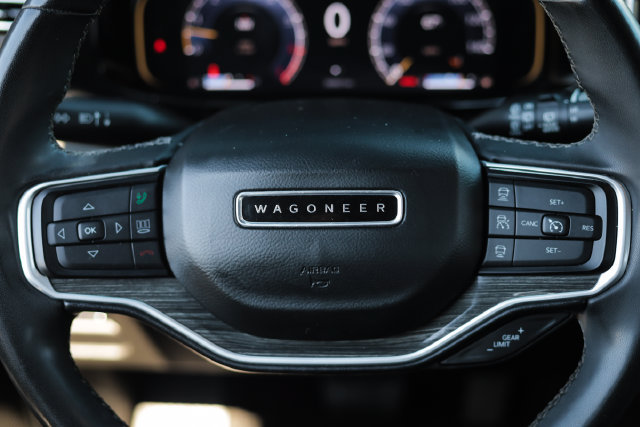 Used 2022 Jeep Wagoneer Series III w/ Premium Group I AWD/4WD image 39