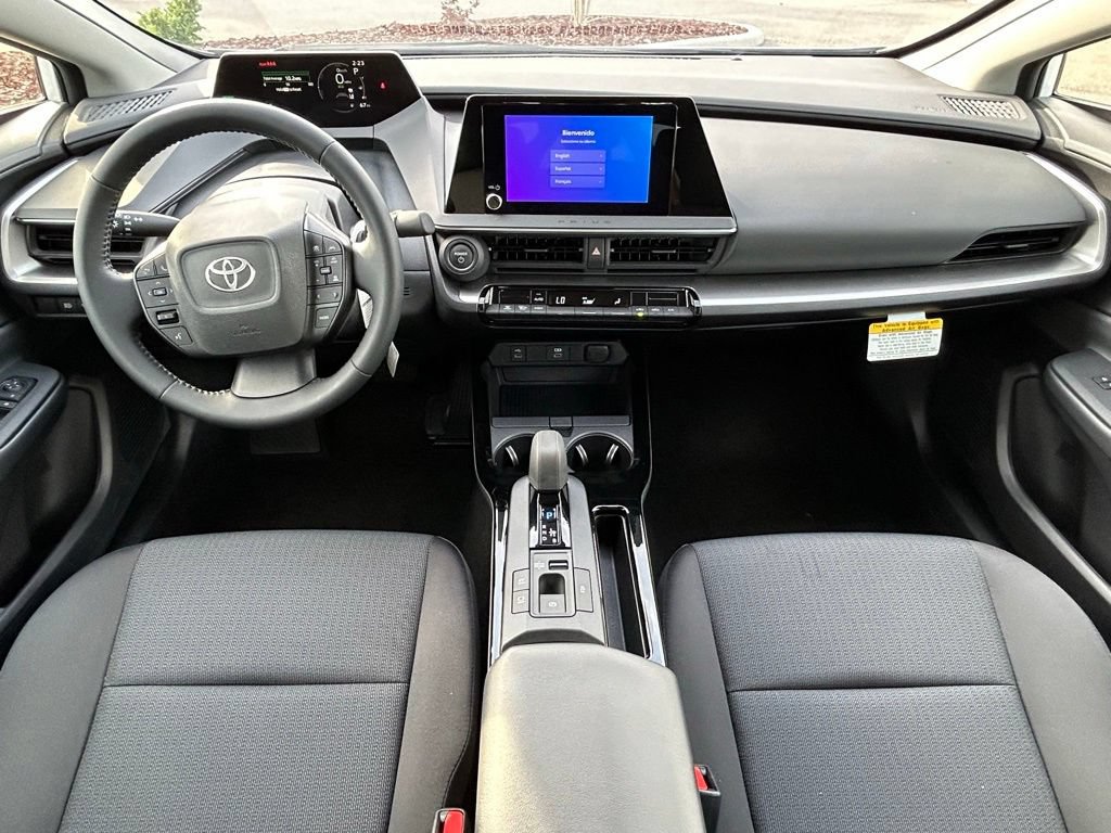 Used 2025 Toyota Prius LE FWD image 10
