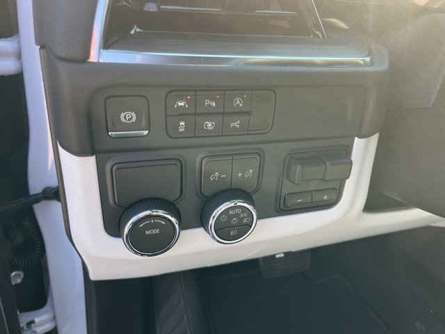 New 2026 Chevrolet Suburban Premier w/ Sun And Tow Package image 19