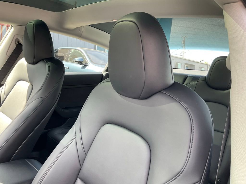 Used 2023 Tesla Model 3 Standard Range RWD image 18