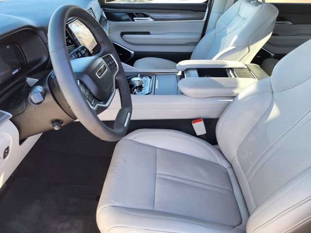 Used 2024 Jeep Wagoneer Series III w/ Premium Group I image 12