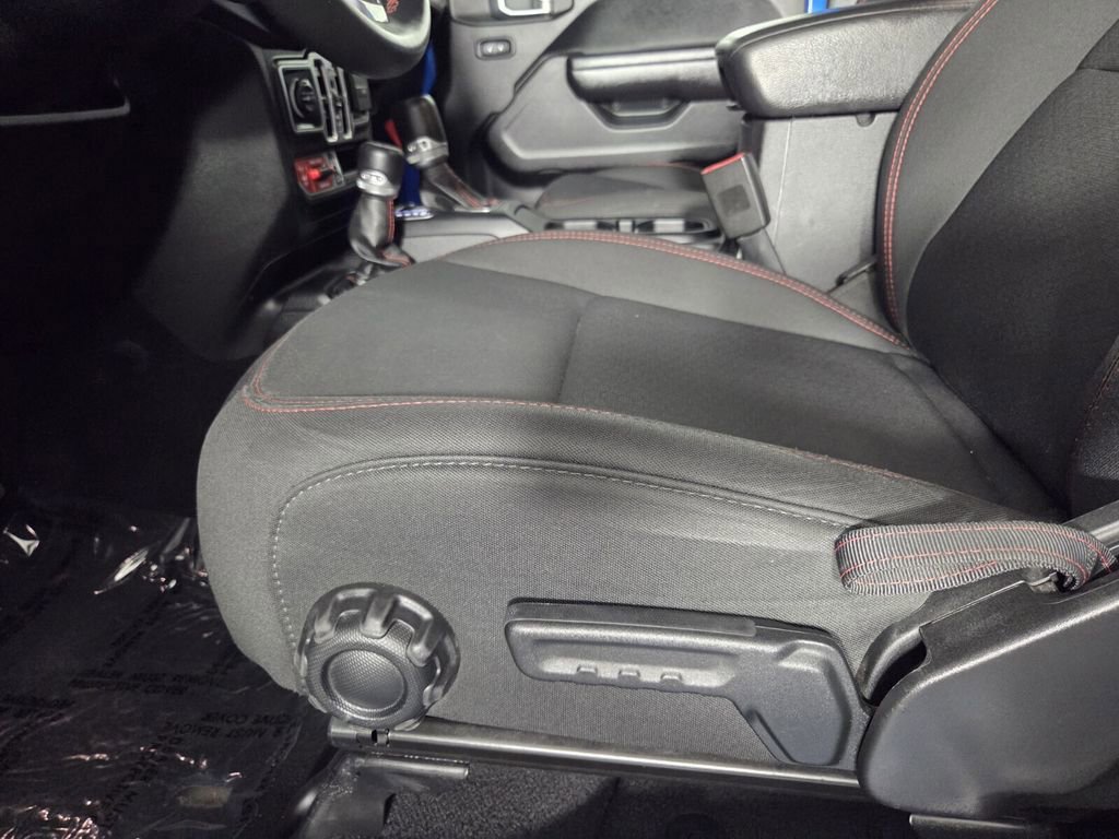 Certified 2020 Jeep Gladiator Rubicon w/ Trailer Tow Package AWD/4WD image 13