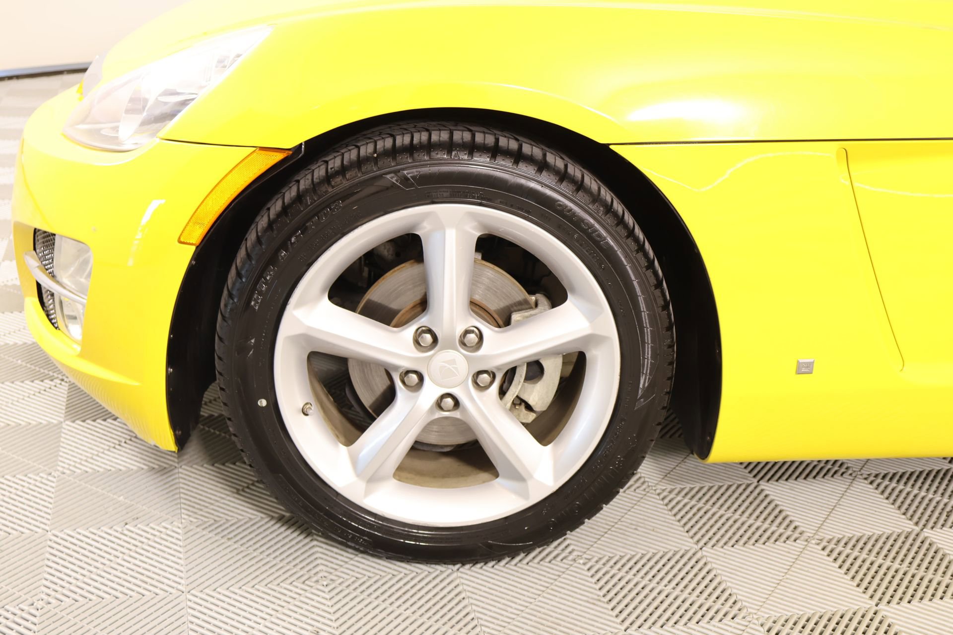 Used 2009 Saturn Sky w/ Premium Trim Package RWD image 13