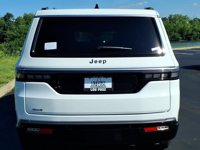 New 2026 Jeep Grand Wagoneer 4WD w/ HD Trailer Tow Package image 20