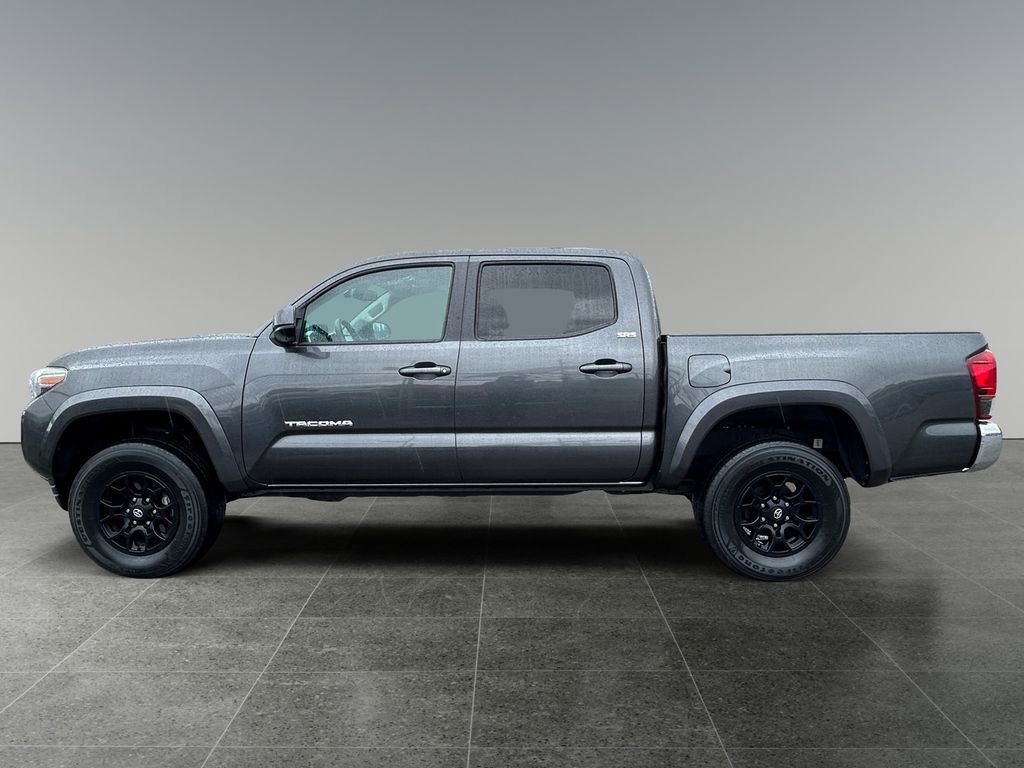 Used 2020 Toyota Tacoma SR5 AWD/4WD image 5