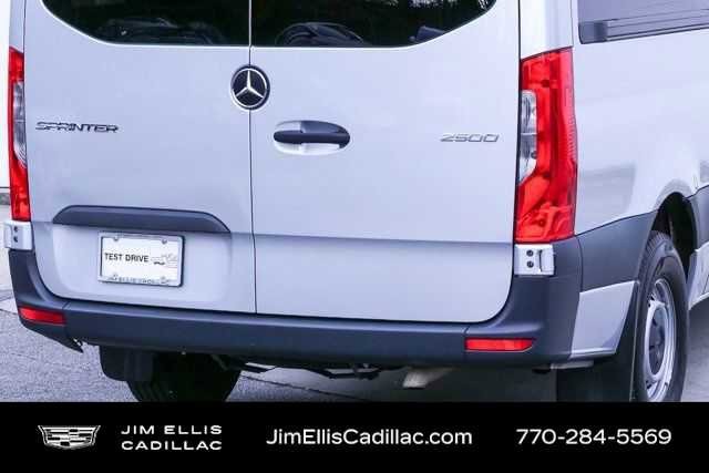 Used 2024 Mercedes-Benz Sprinter 2500 image 23