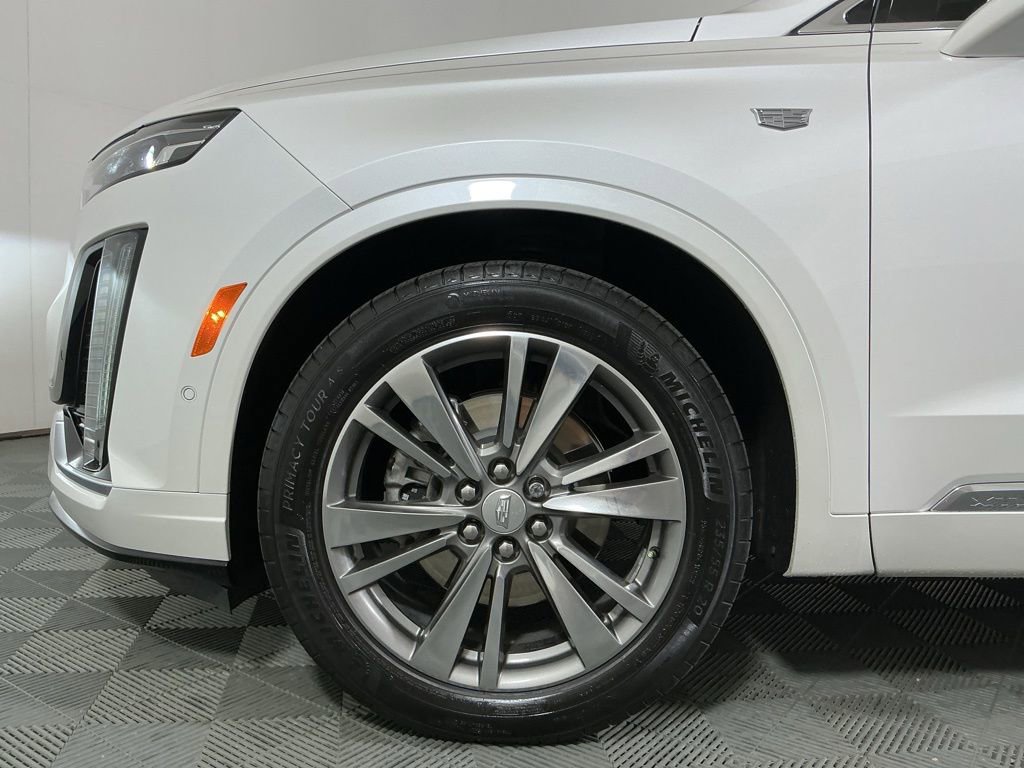 Used 2021 Cadillac XT6 Premium Luxury w/ Platinum Package image 32