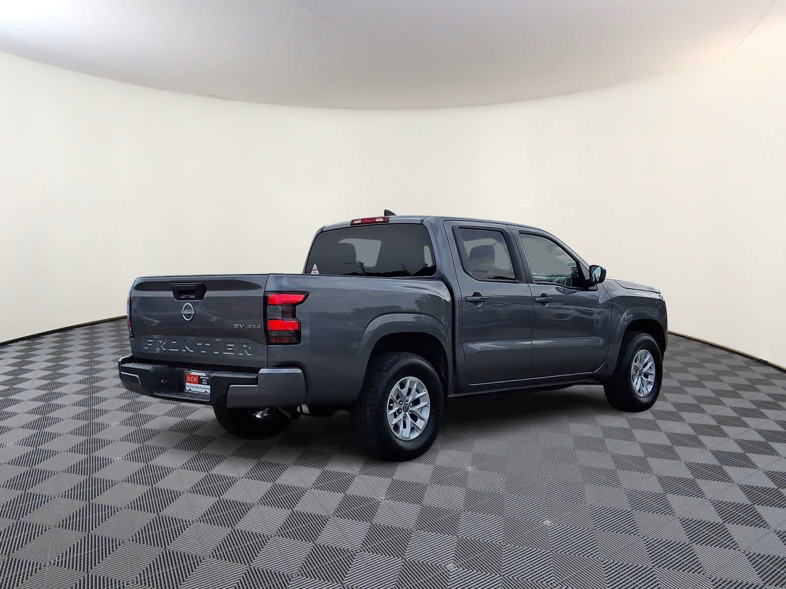 Used 2024 Nissan Frontier SV AWD/4WD image 5