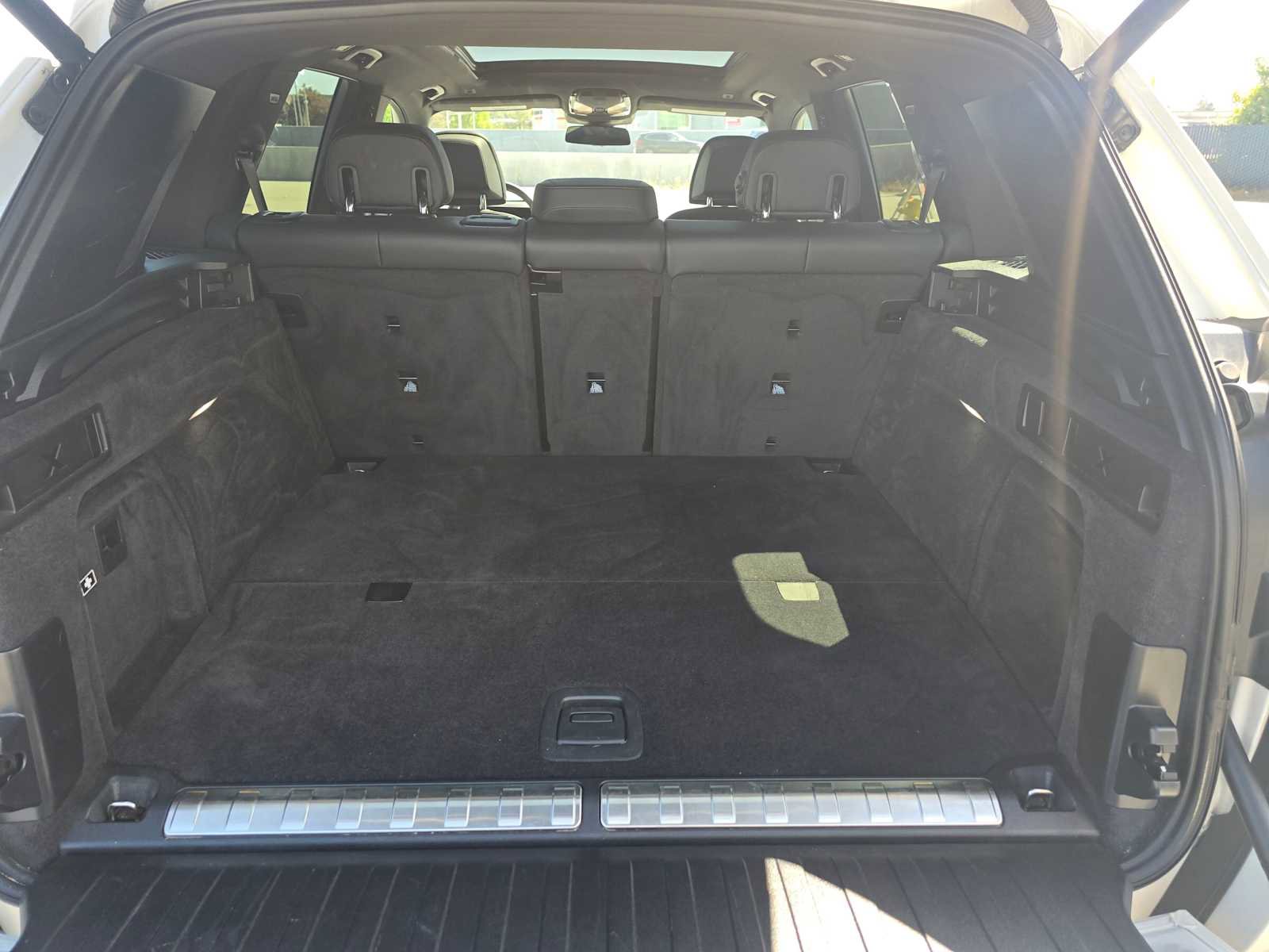 Used 2024 BMW X5 xDrive50e AWD/4WD image 17