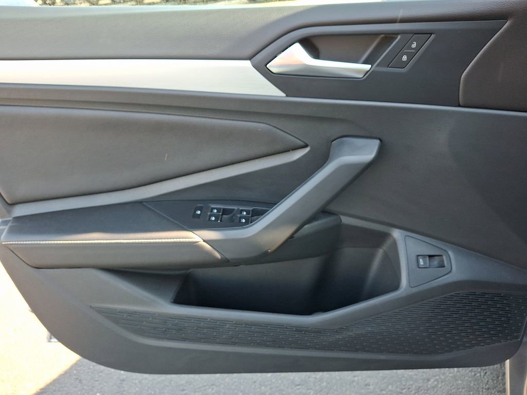 Used 2025 Volkswagen Jetta S image 12