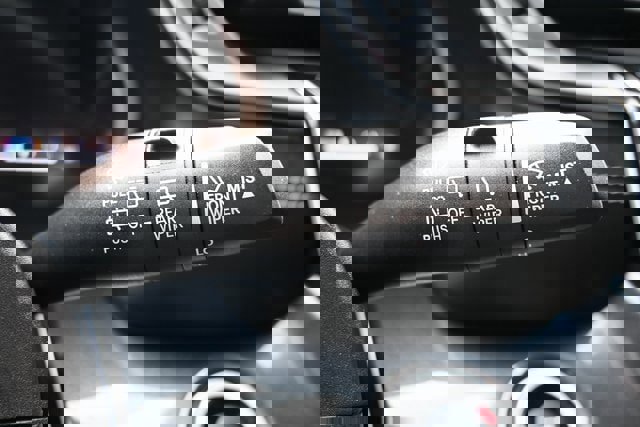 Used 2022 Jeep Grand Cherokee L Laredo image 37