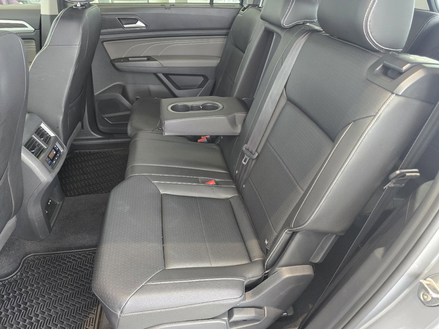 Used 2023 Volkswagen Atlas SE image 28