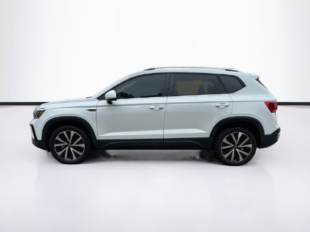 Used 2024 Volkswagen Taos SE FWD image 5