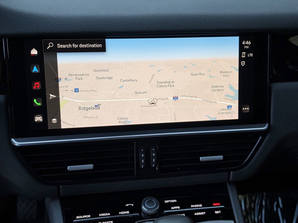 Certified 2023 Porsche Cayenne Platinum Edition image 13