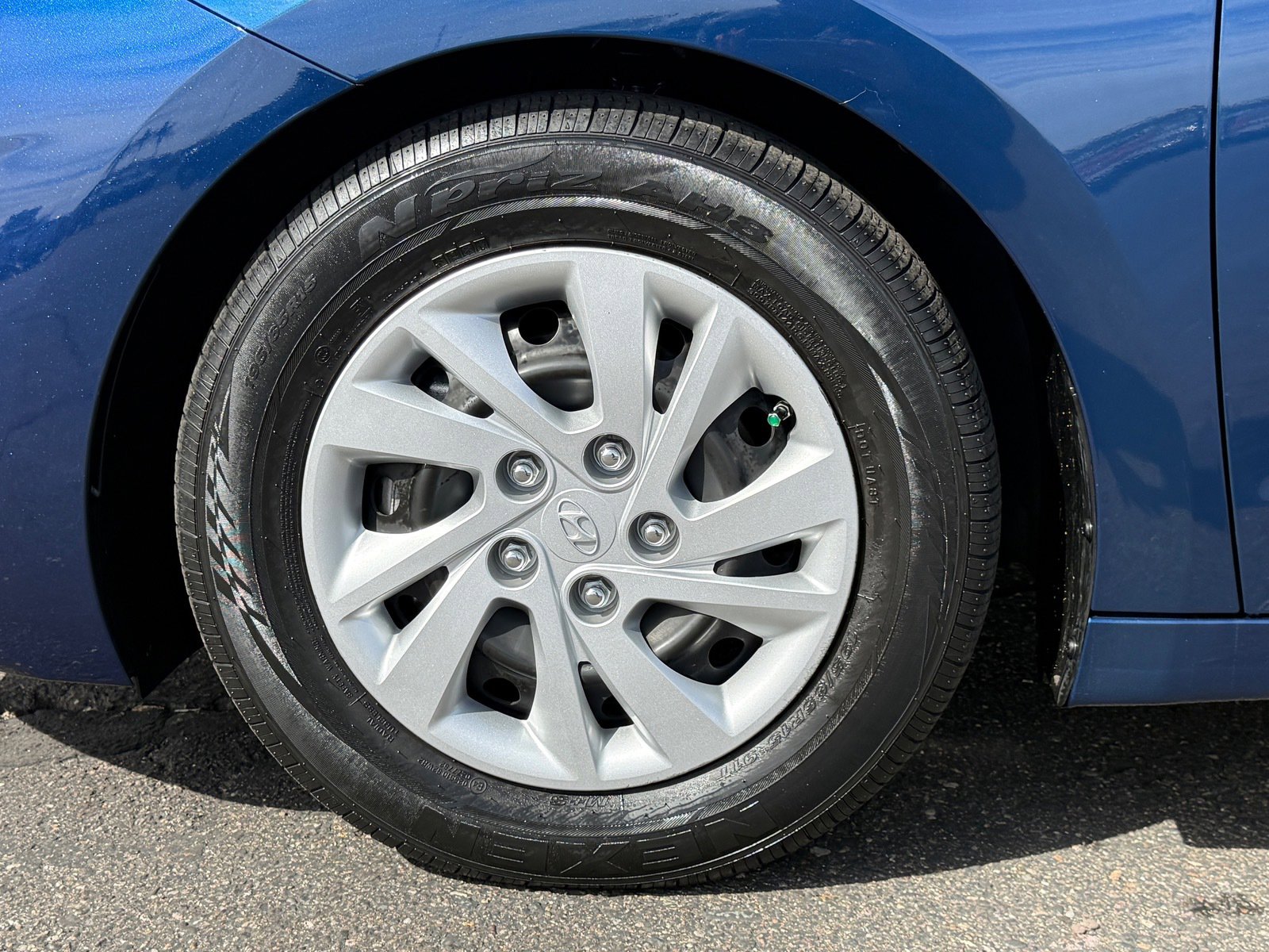 Used 2019 Hyundai Elantra SE image 9