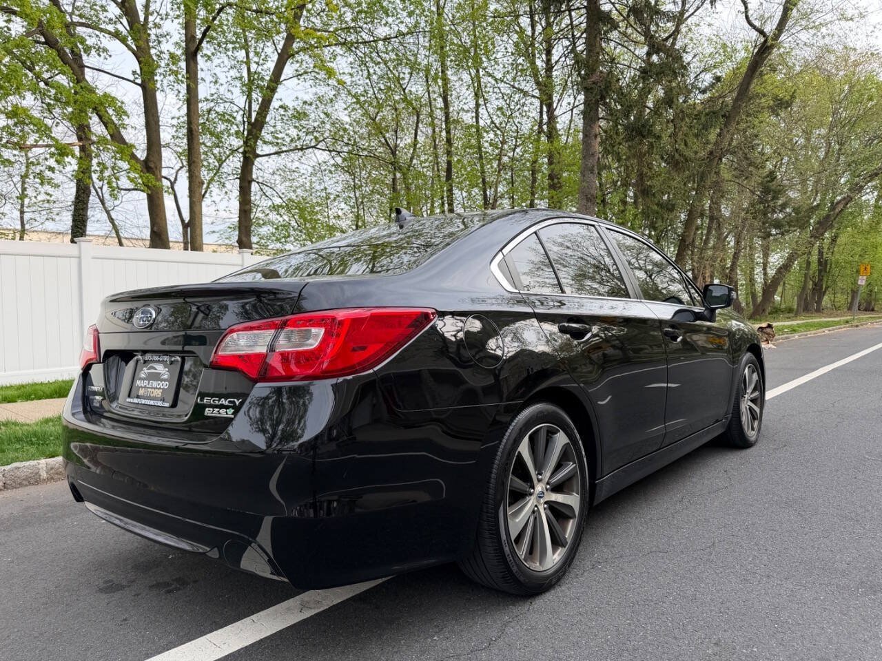 Used 2016 Subaru Legacy 2.5i Limited AWD/4WD image 5