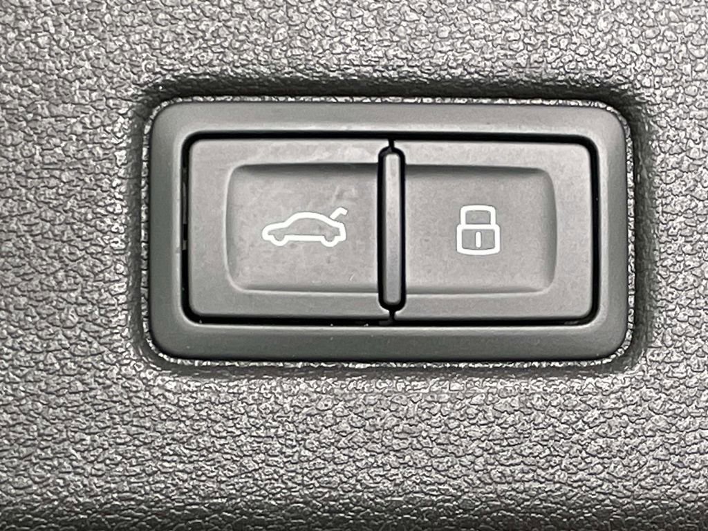 Used 2023 BMW X5 M w/ Competition Package AWD/4WD image 62