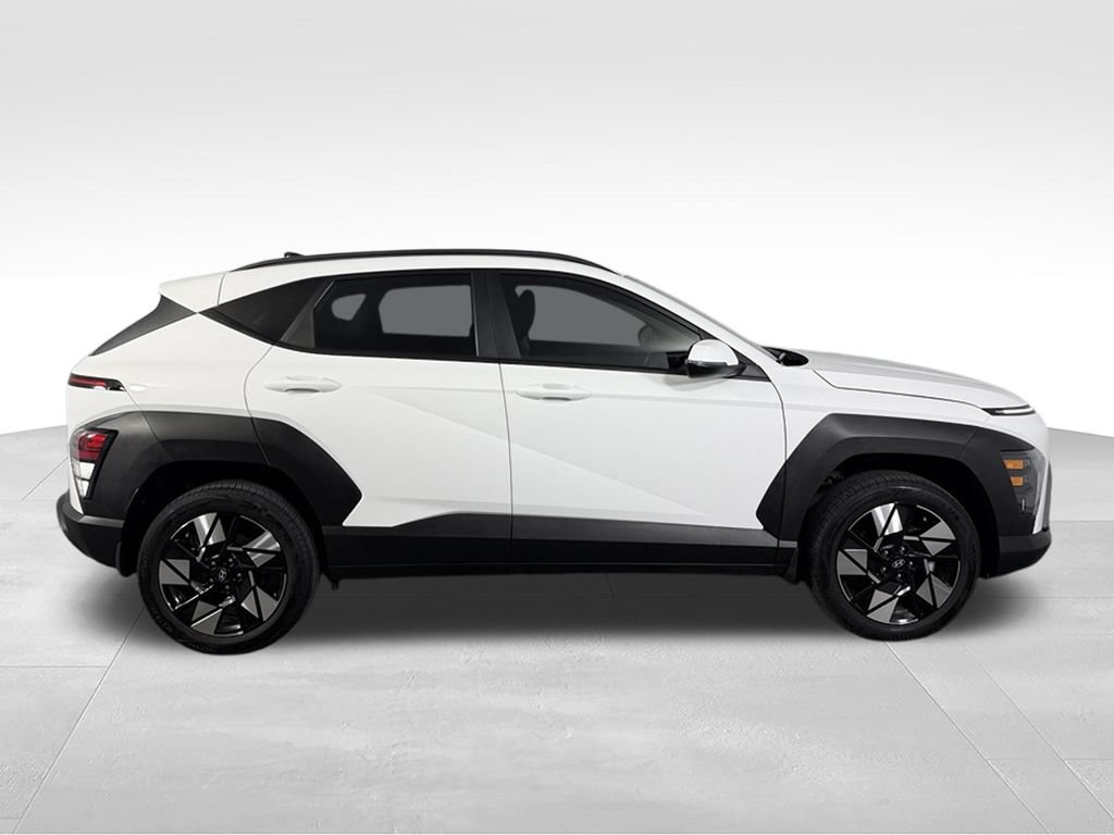 Used 2025 Hyundai Kona SEL AWD/4WD image 9