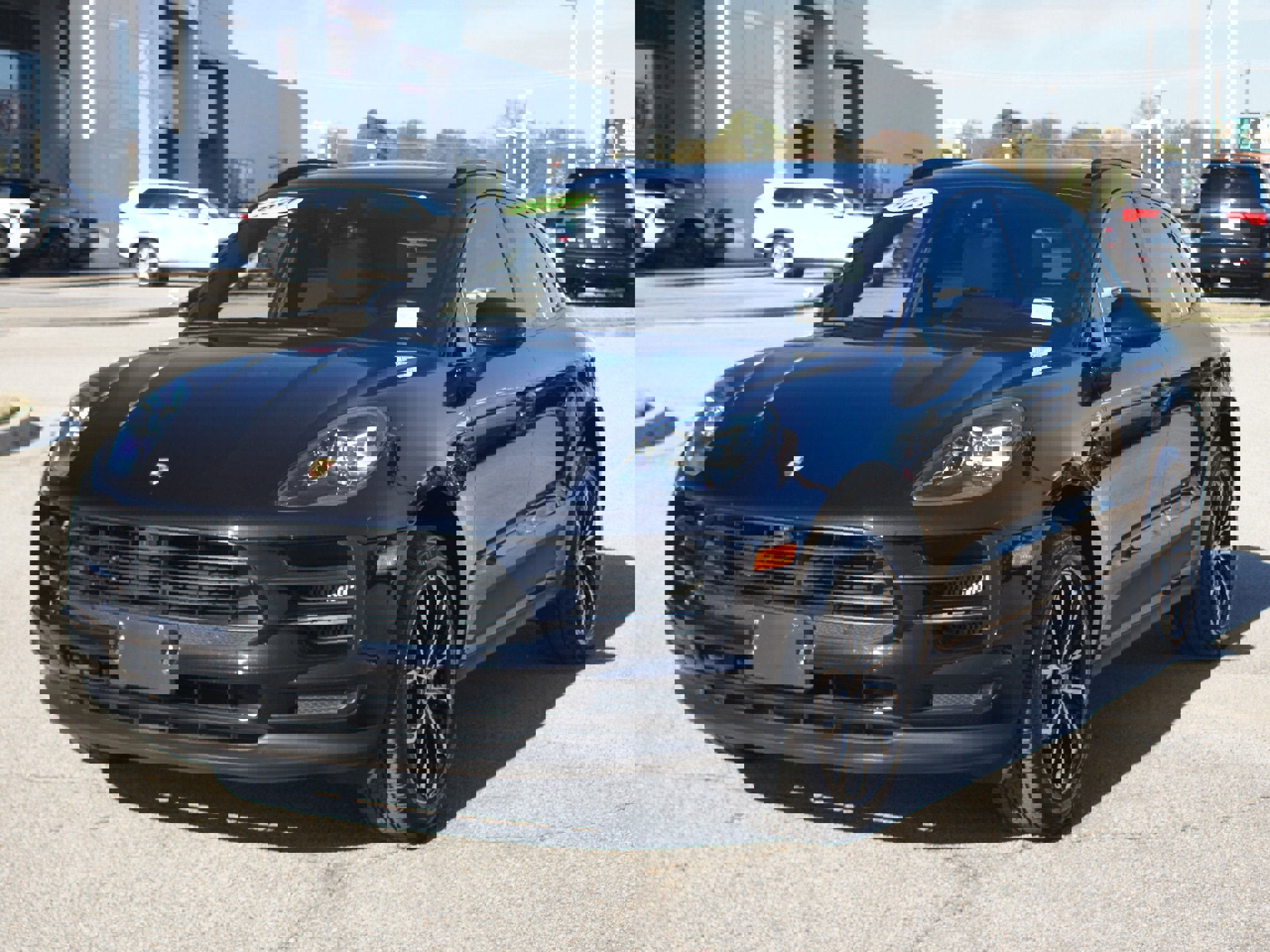 Used 2021 Porsche Macan S image 2