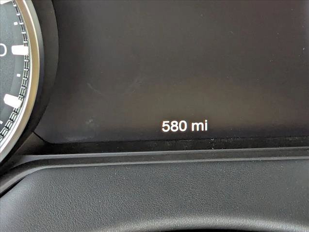 Used 2024 Maserati Levante GT Ultima image 9