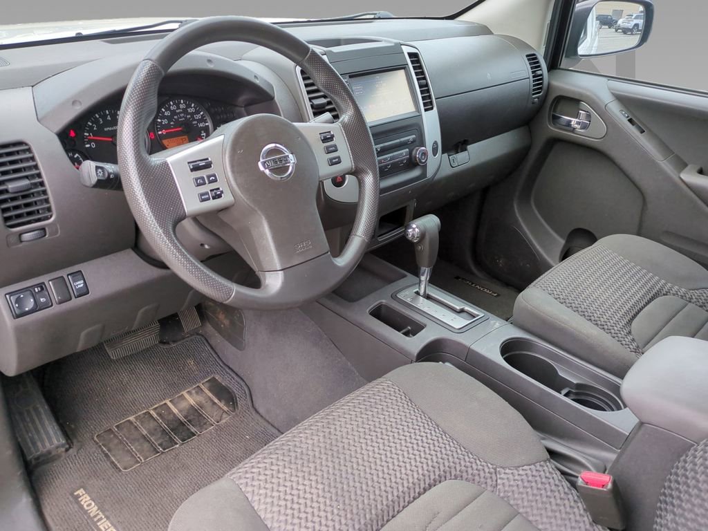 Used 2019 Nissan Frontier SV image 12