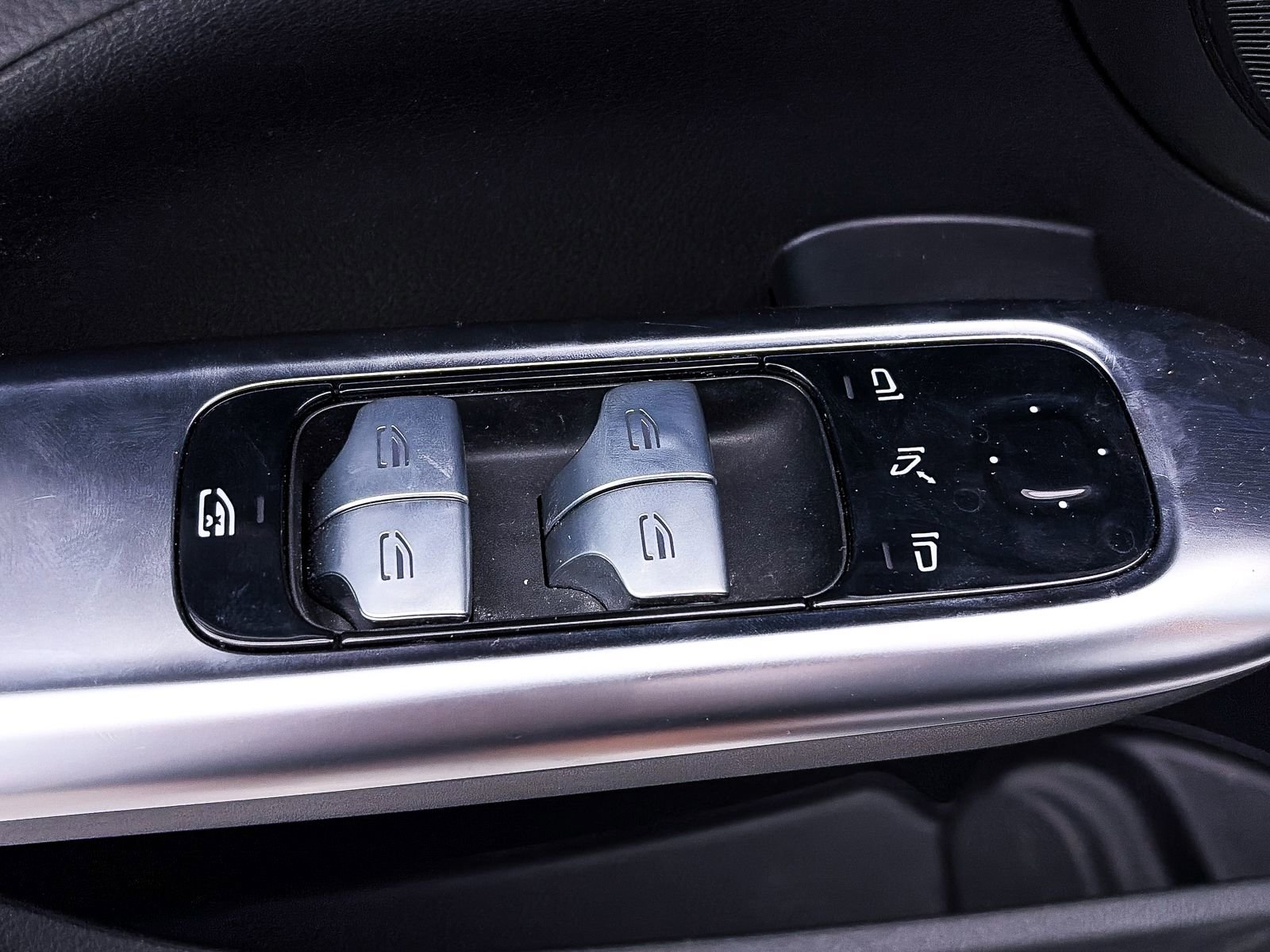 Used 2022 Mercedes-Benz C 300 Sedan image 19