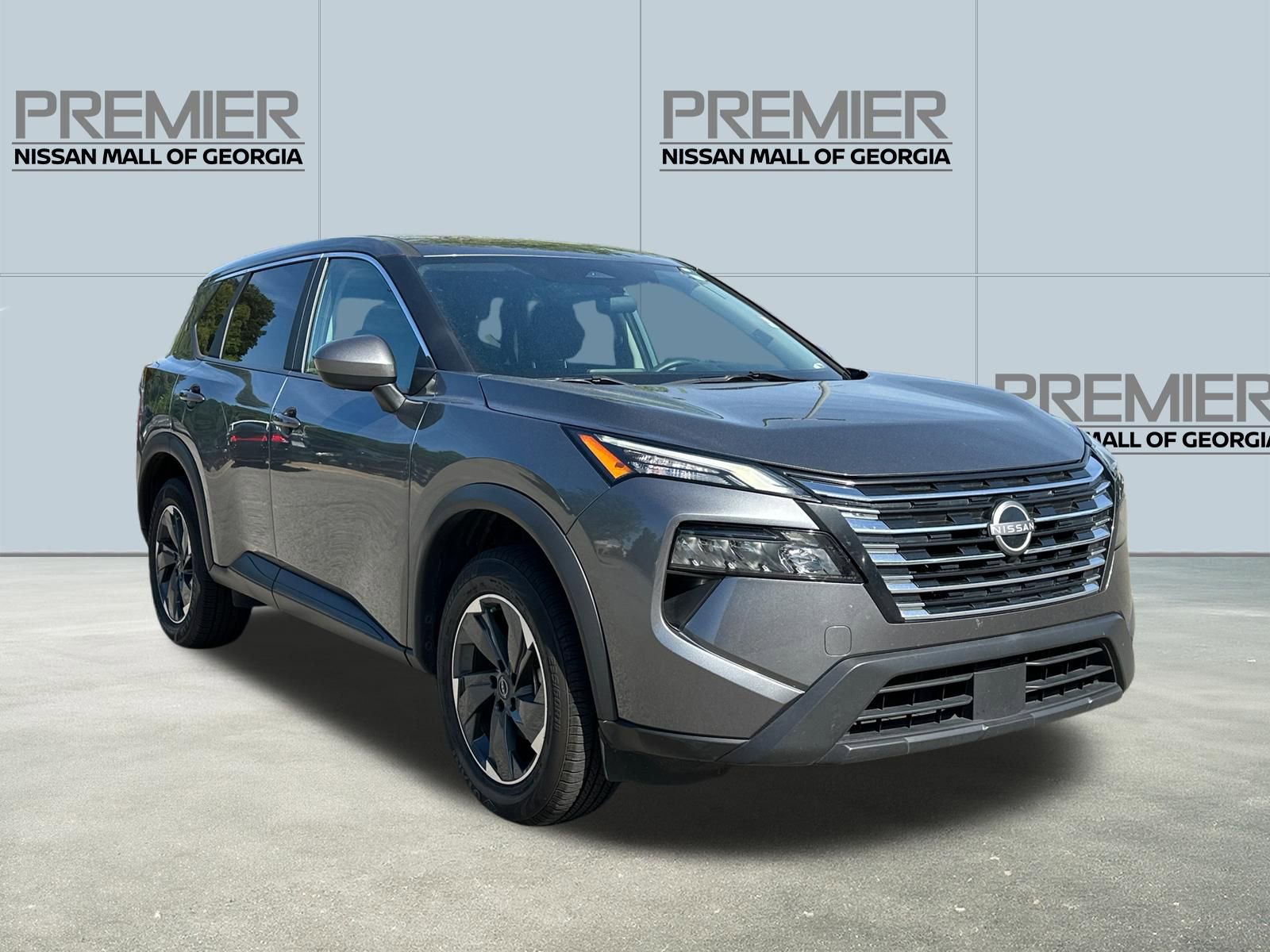 Certified 2024 Nissan Rogue SV FWD image 3