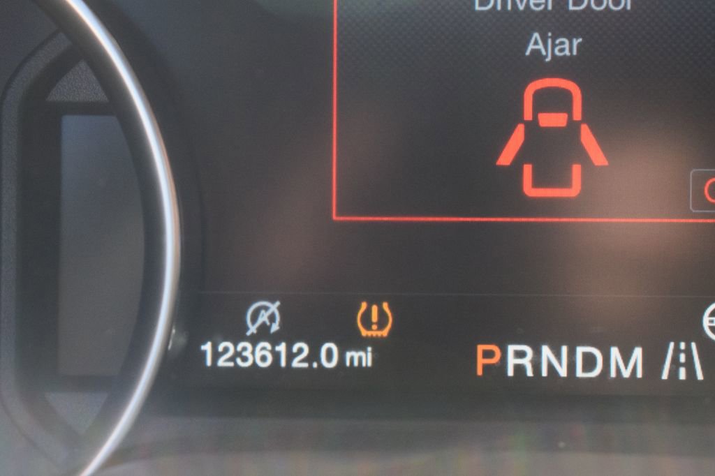 Used 2018 Ford F150 Raptor w/ Equipment Group 802A Luxury image 25