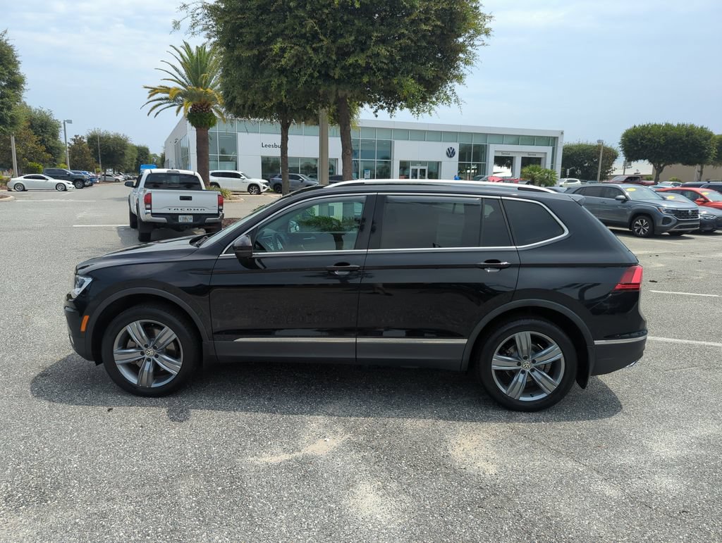 Used 2020 Volkswagen Tiguan SEL AWD/4WD image 11