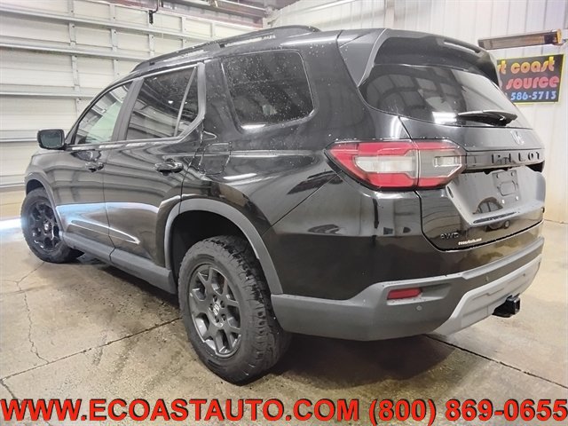 Used 2025 Honda Pilot TrailSport image 6