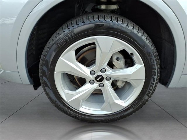 Used 2025 Audi Q5 2.0T Premium Plus w/ Premium Plus Package image 7