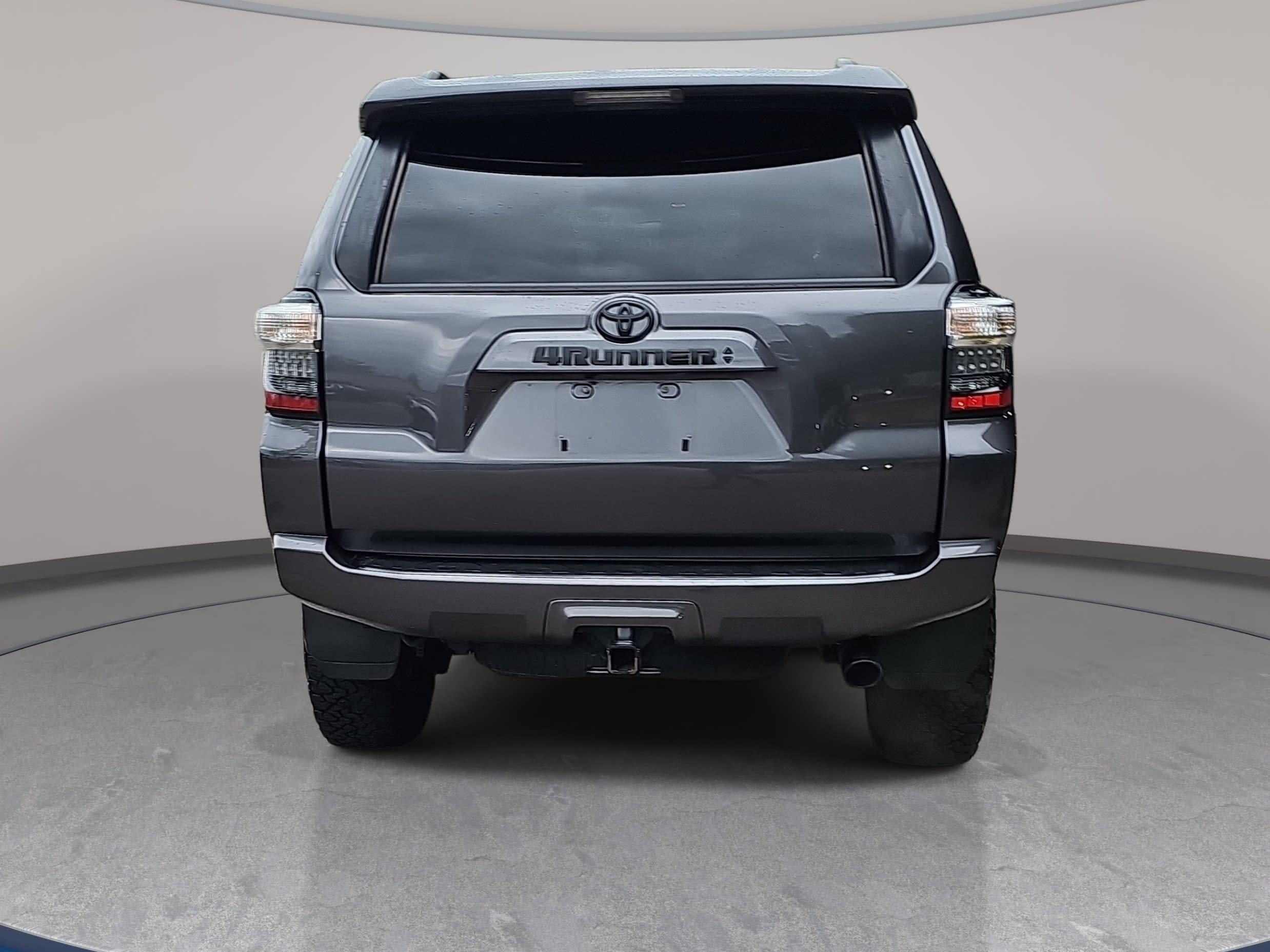 Used 2022 Toyota 4Runner SR5 Premium w/ Moonroof Package AWD/4WD image 6