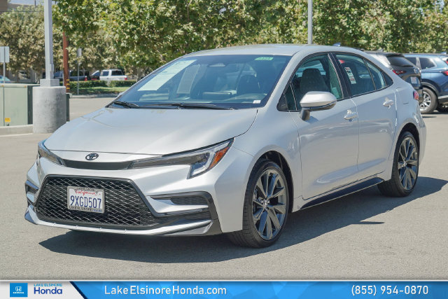 Used 2026 Toyota Corolla SE FWD image 4