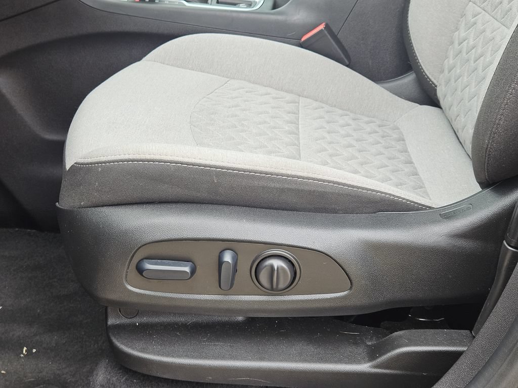 Used 2024 Chevrolet Equinox LS AWD/4WD image 23