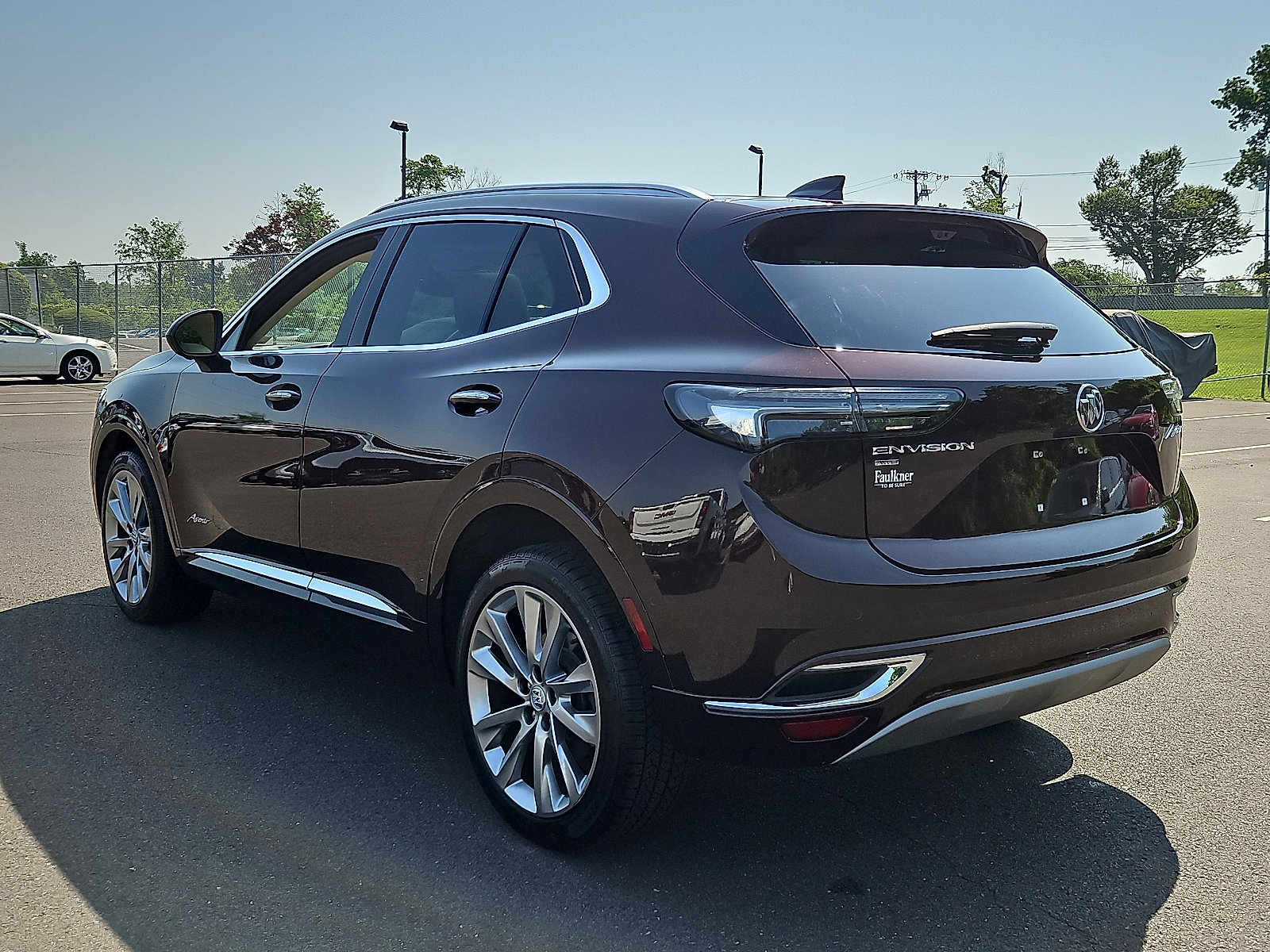 Certified 2022 Buick Envision Avenir w/ Technology Package II image 4