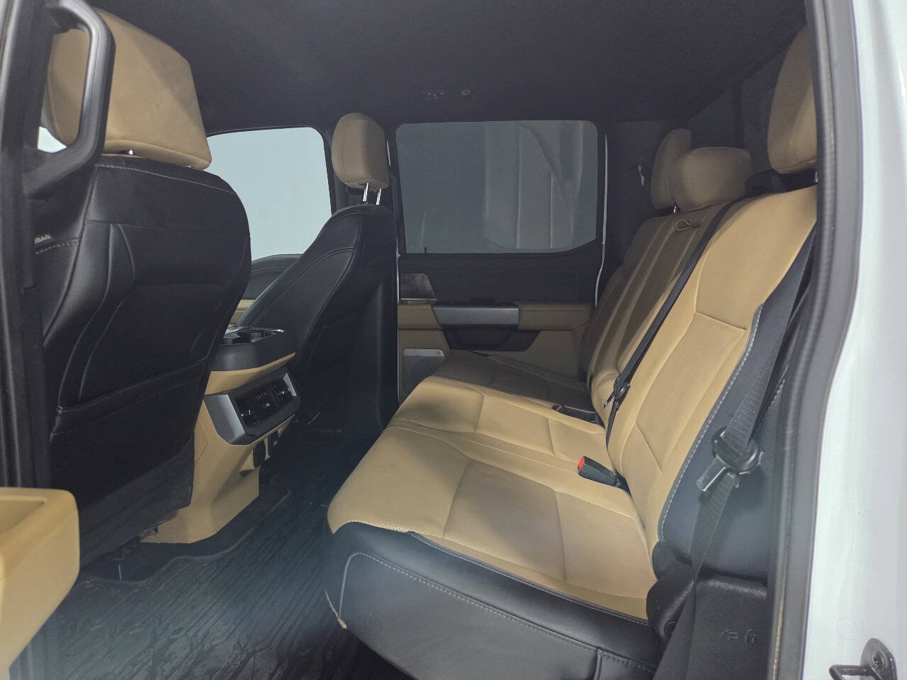 Used 2023 Ford F250 Lariat w/ Chrome Package AWD/4WD image 16