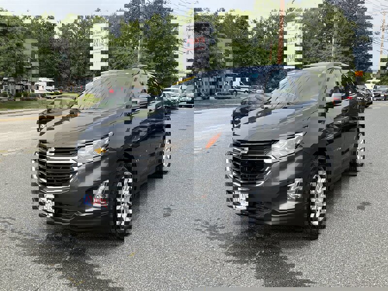 Used 2018 Chevrolet Equinox LT image 1