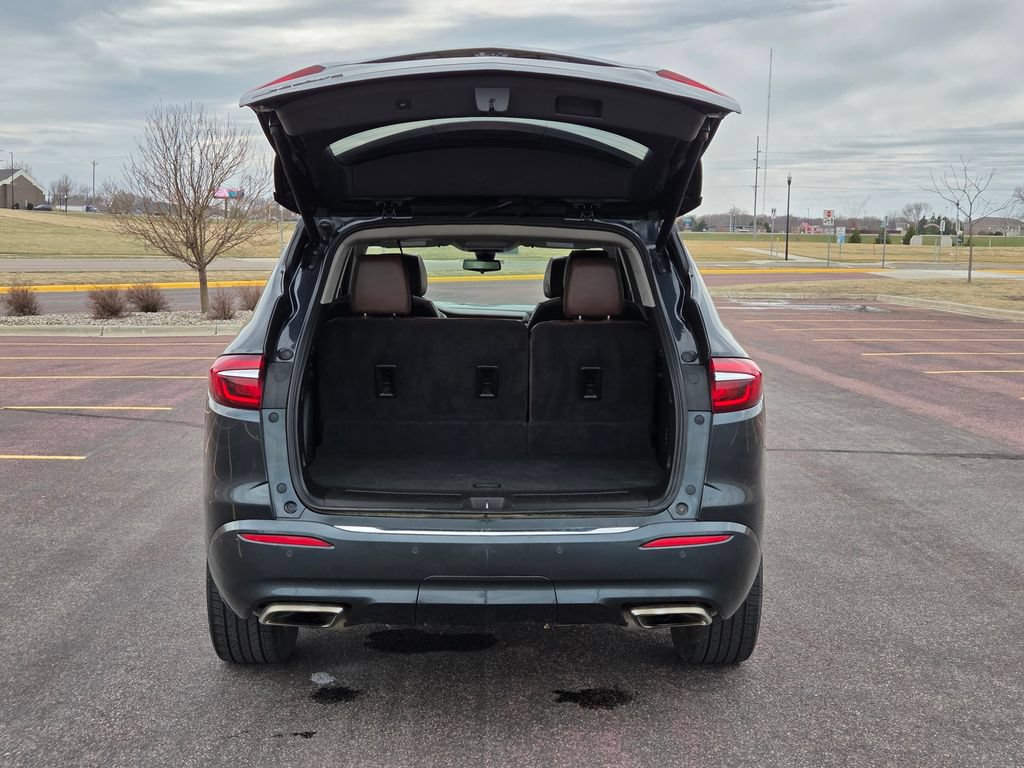 Used 2021 Buick Enclave Avenir w/ Avenir Technology Package AWD/4WD image 70