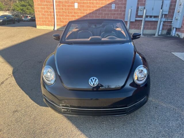 Used 2013 Volkswagen Beetle 2.0T FWD image 16