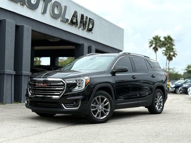 Used 2022 GMC Terrain SLT image 1