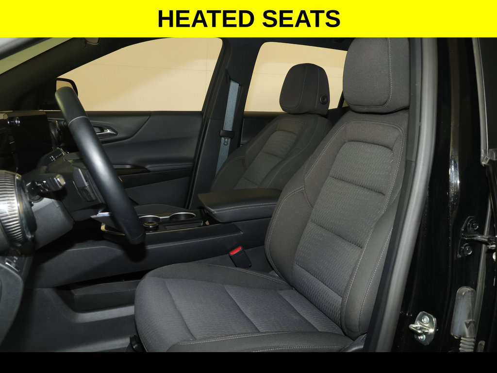Used 2026 Chevrolet Equinox LT AWD/4WD image 3