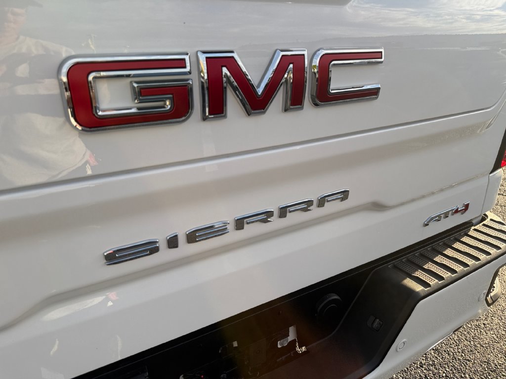 New 2026 GMC Sierra 1500 AT4 w/ AT4 Preferred Package AWD/4WD image 37