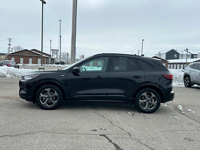 Used 2024 Ford Escape ST-Line image 3