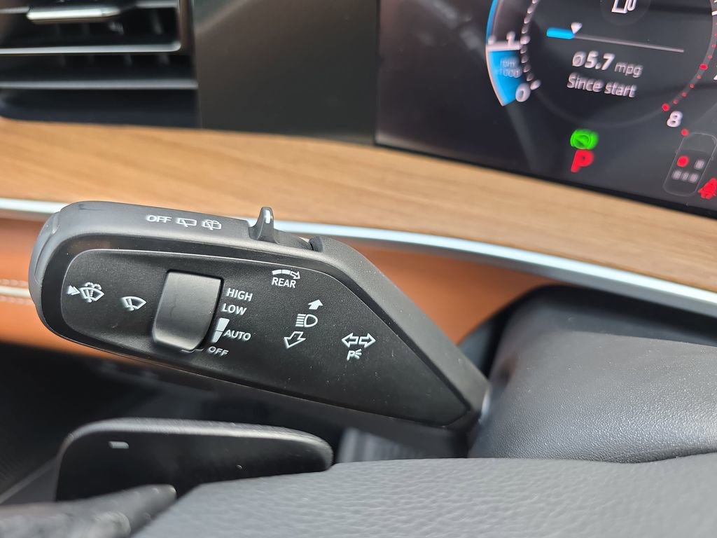 New 2026 Volkswagen Tiguan SEL R-Line AWD/4WD image 22